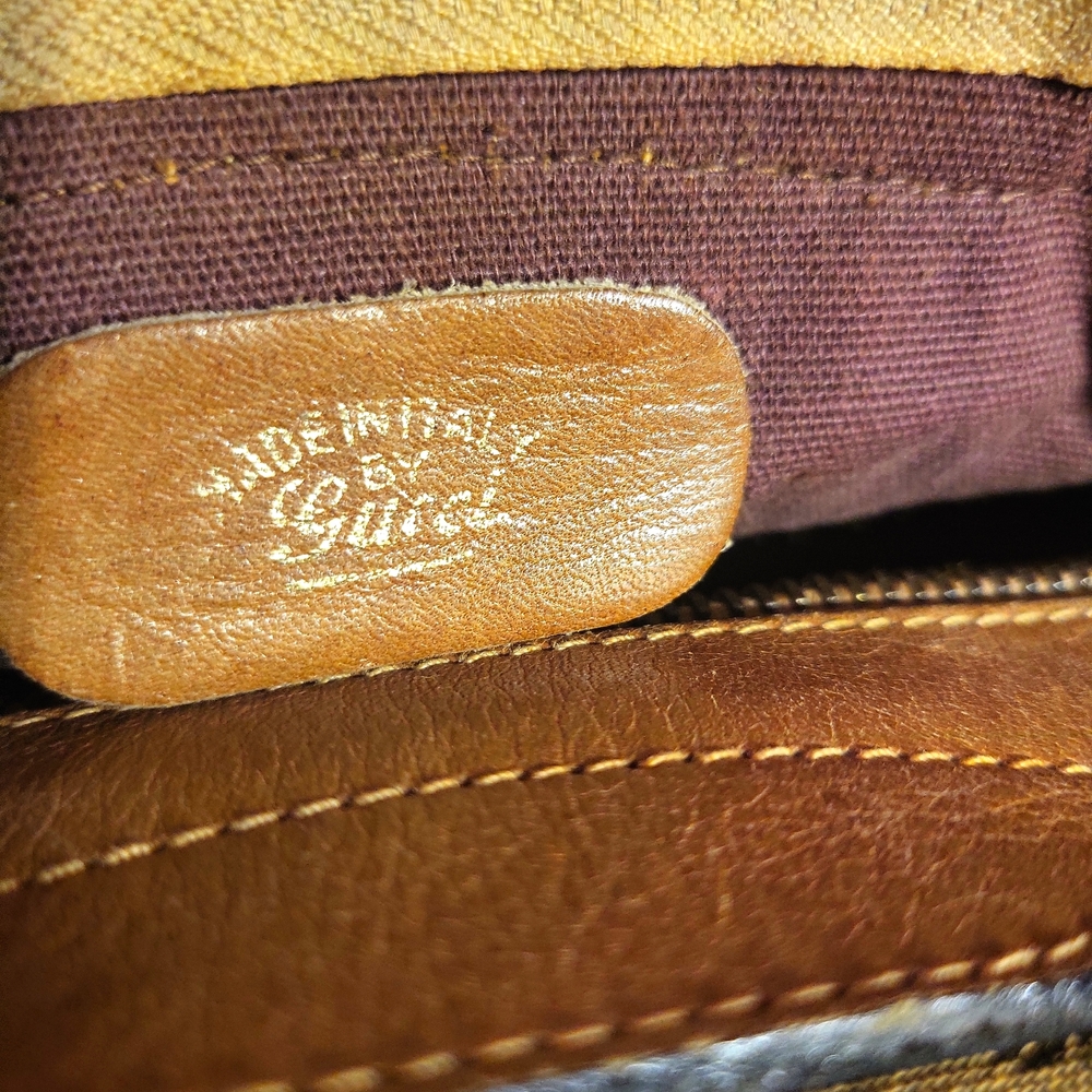 AUTHENTIC VINTAGE GUCCI PURSE - Picture 6 of 7